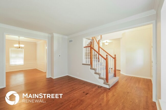 Building Photo - 6603 W 156th St