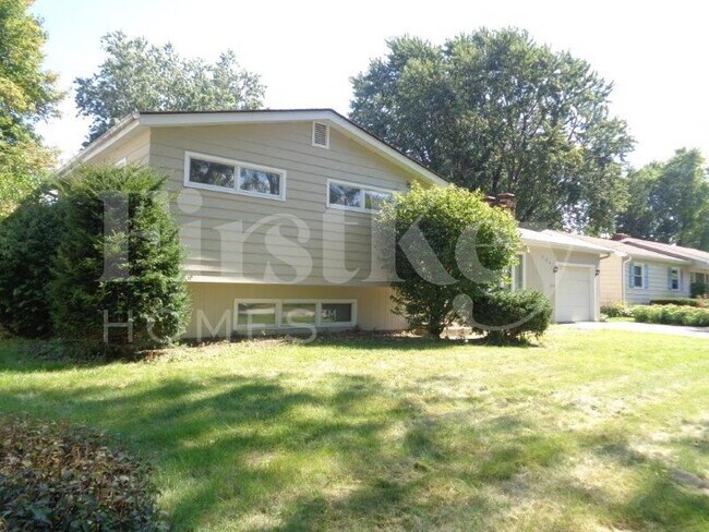 Foto del edificio - 501 Harmony Dr