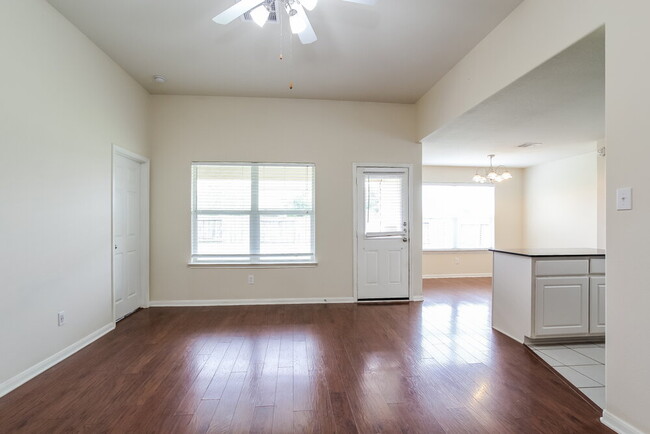 Building Photo - 7123 Northchase Ln