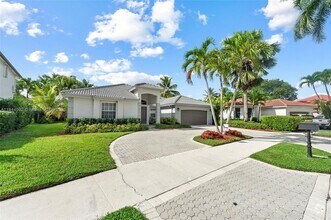 Building Photo - 2587 Jardin Ct