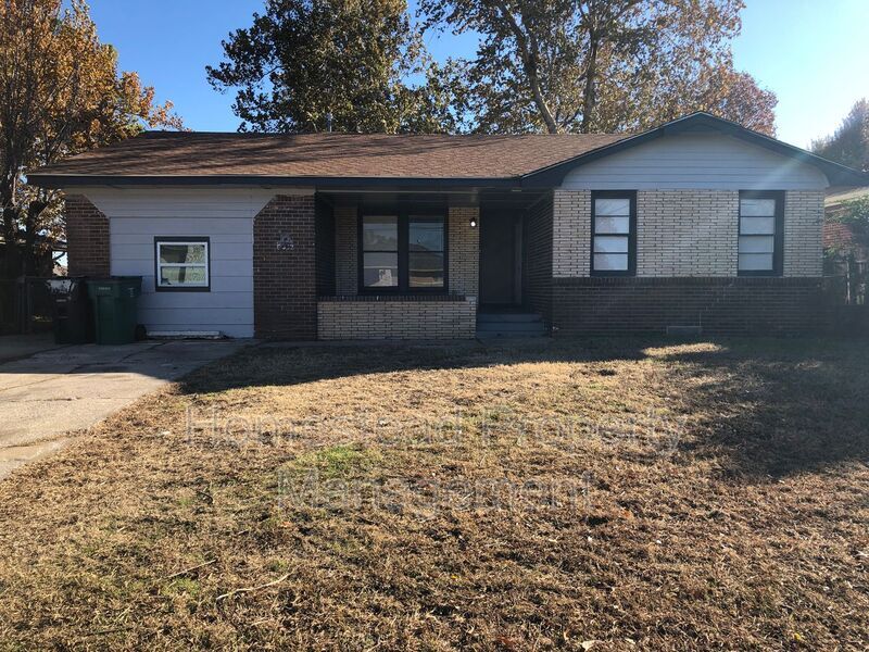 Primary Photo - 5312 S Ross Ave