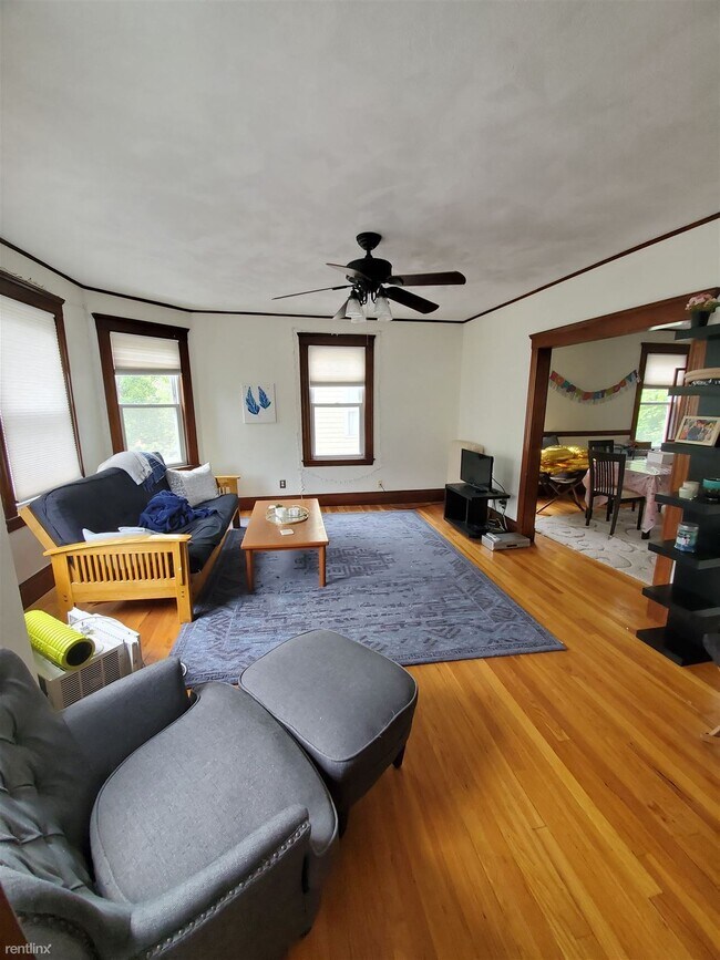 Building Photo - 2 br, 1 bath  - 35 Waterhouse St Apt 2A