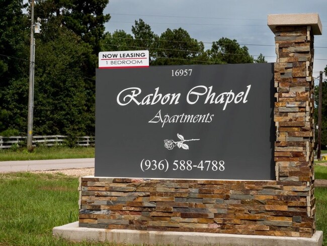 Foto del edificio - 16957 Rabon Chapel Rd