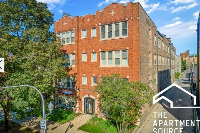Building Photo - 3915 N Janssen Ave