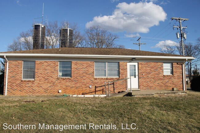 Foto del edificio - 3 br, 1 bath House - 86 N. Main St.