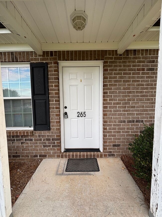 Foto del edificio - 265 Harmon Ln