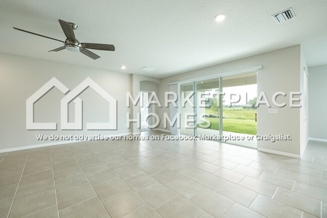 Building Photo - 10913 Laxer Cay Loop