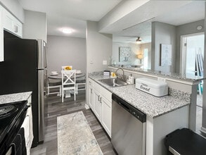 Building Photo - Trinity Lakes