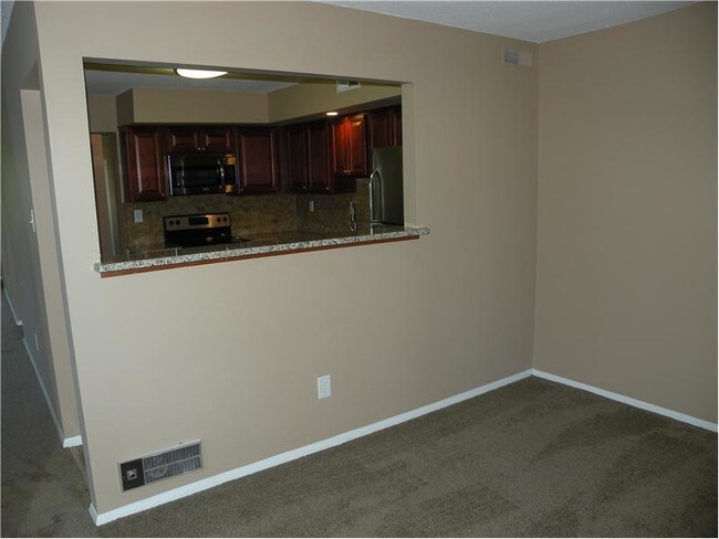 Building Photo - 402 Heritage Dr