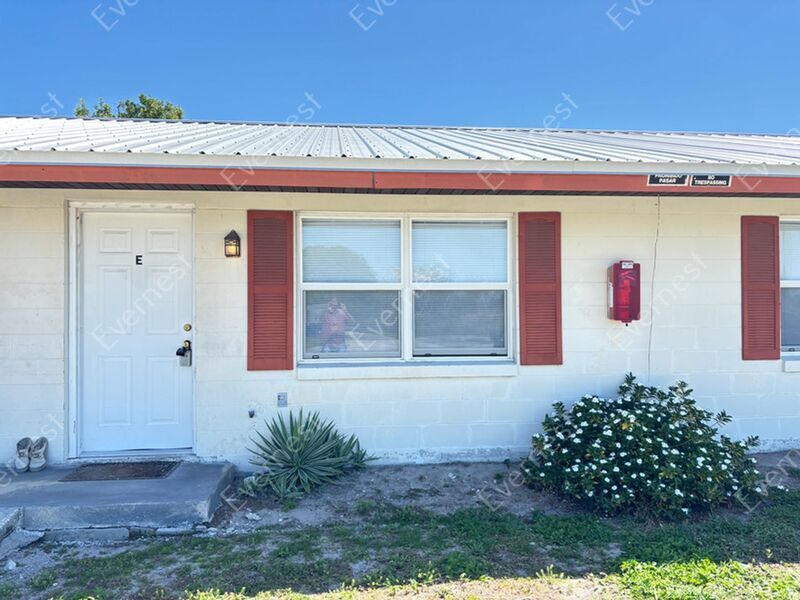 Primary Photo - 849 Ave O SW