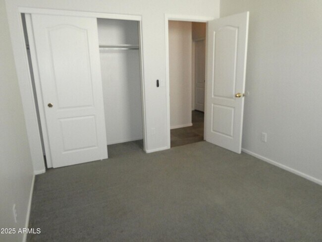 Building Photo - Large 3 Bedroom 2.5 Bath, Arabella Scottsd...