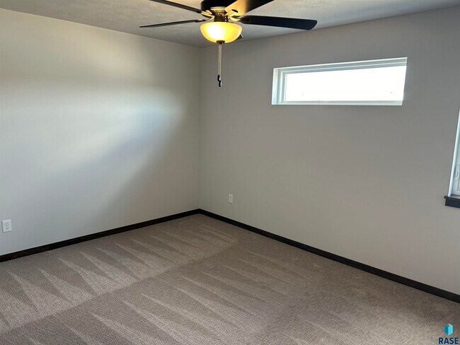 Building Photo - 8144 E Tencate Pl