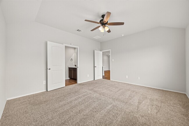 Foto del edificio - 21501 Rustic Elm Dr