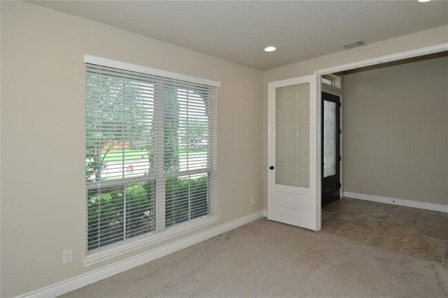 Building Photo - 11002 Glenrothers Dr