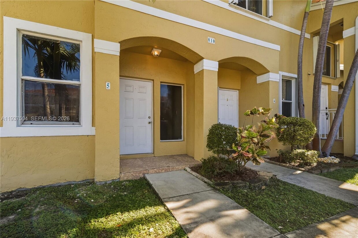 Photo - 810 Northeast 212th Terrace Apt ## 5, Ojus, FL 33180 - 2 BR 2.5 BA townhouse