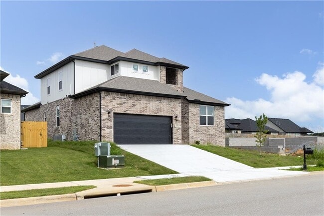 Building Photo - 1081 Whistler St