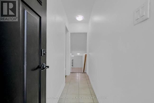 Building Photo - 110 Marcella St
