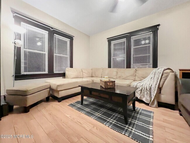 Foto del edificio - 208 14th Ave
