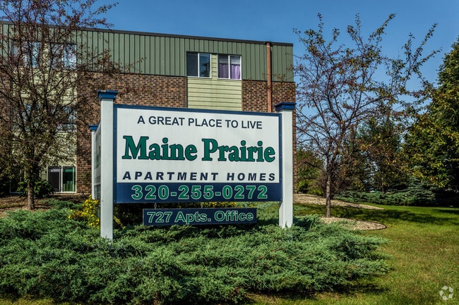 Leasing Office - Maine Prairie - 727 Apartments