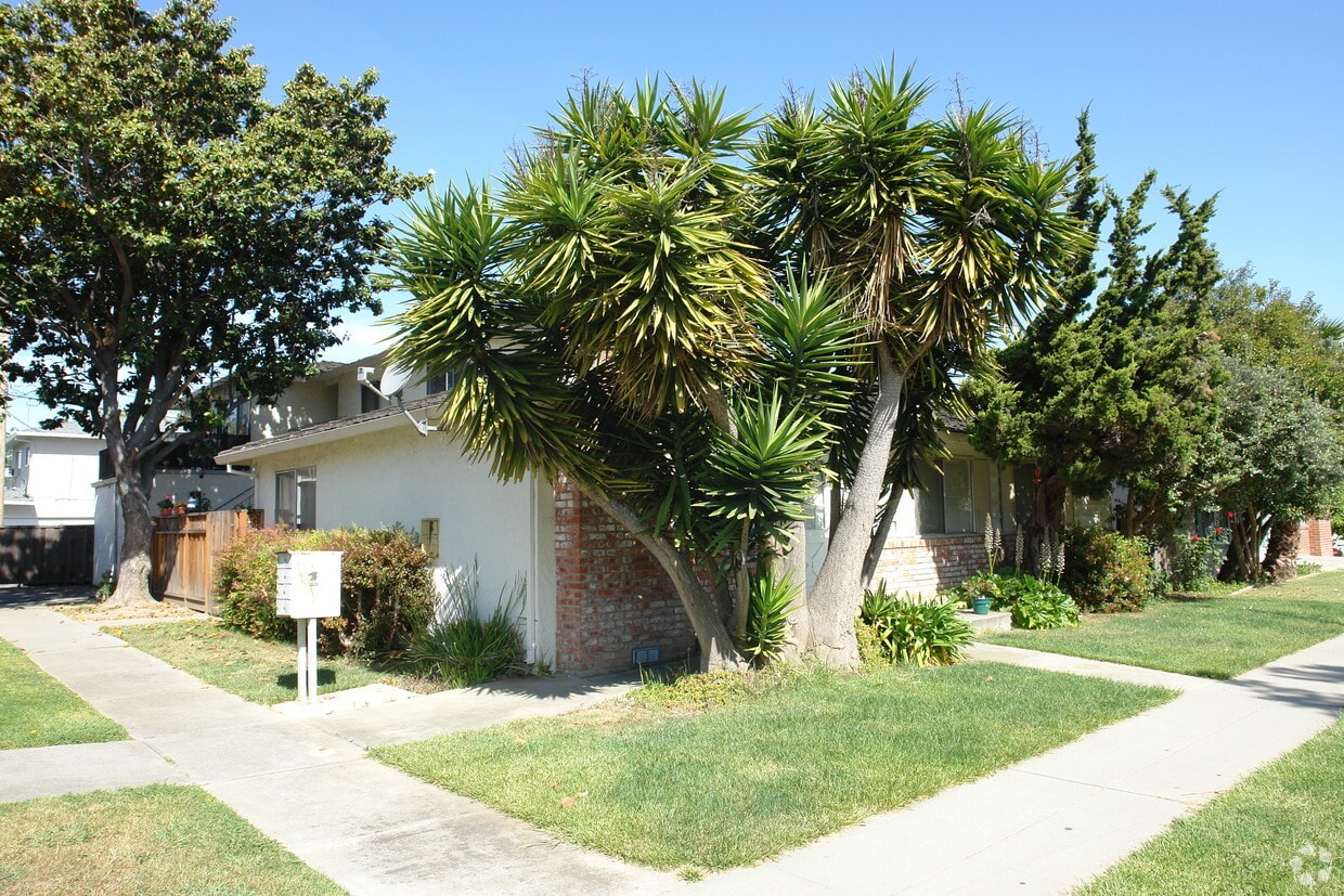 325 Greendale Way, San Jose, CA 95129 325 Greendale Way San Jose, CA