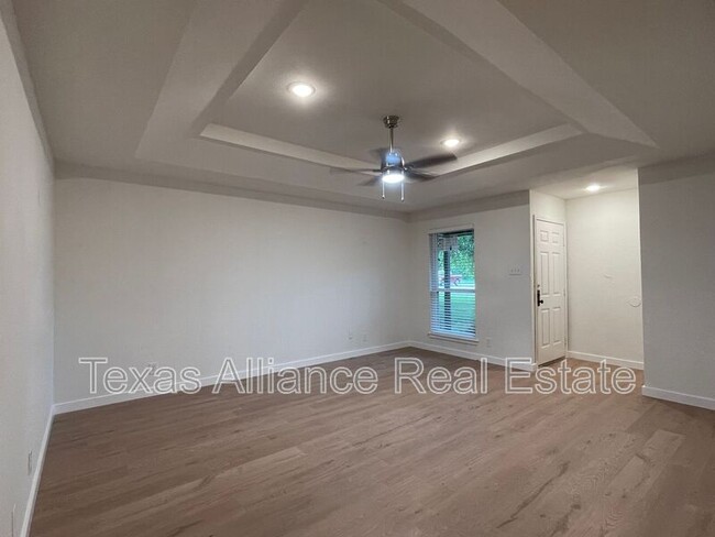 Foto del edificio - 1153 Landsdale Ln