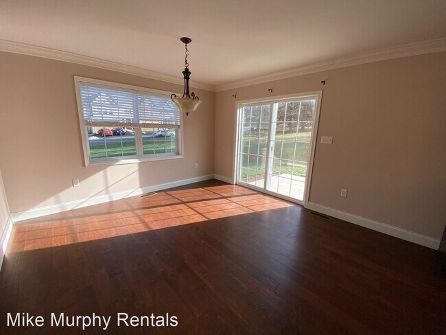 Building Photo - 3 br, 2.5 bath House - 2177 Versailles Drive