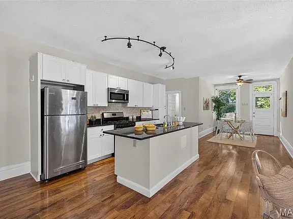 Kitchen - 1731 Nicholson Pl