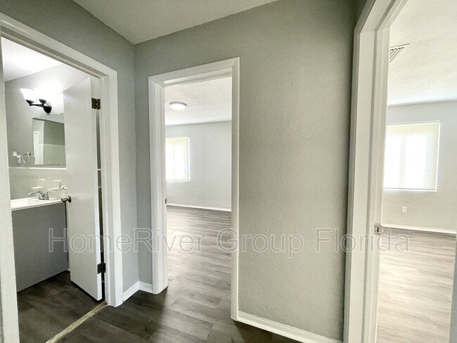 Building Photo - 1477 S Prescott Ave