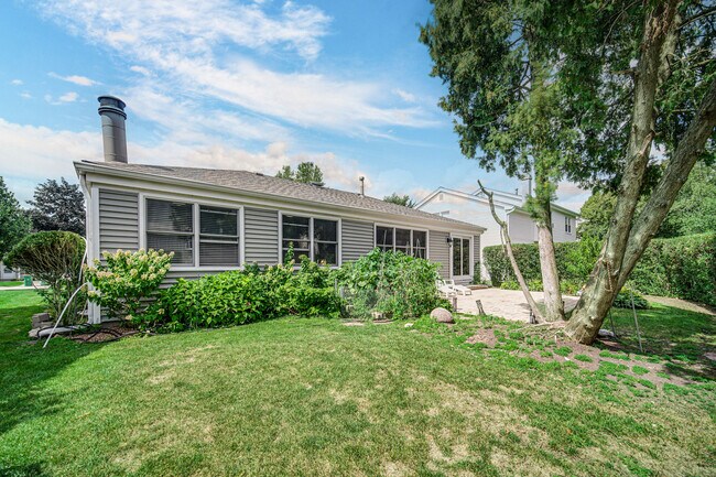 Foto del edificio - 933 Shambliss Ln