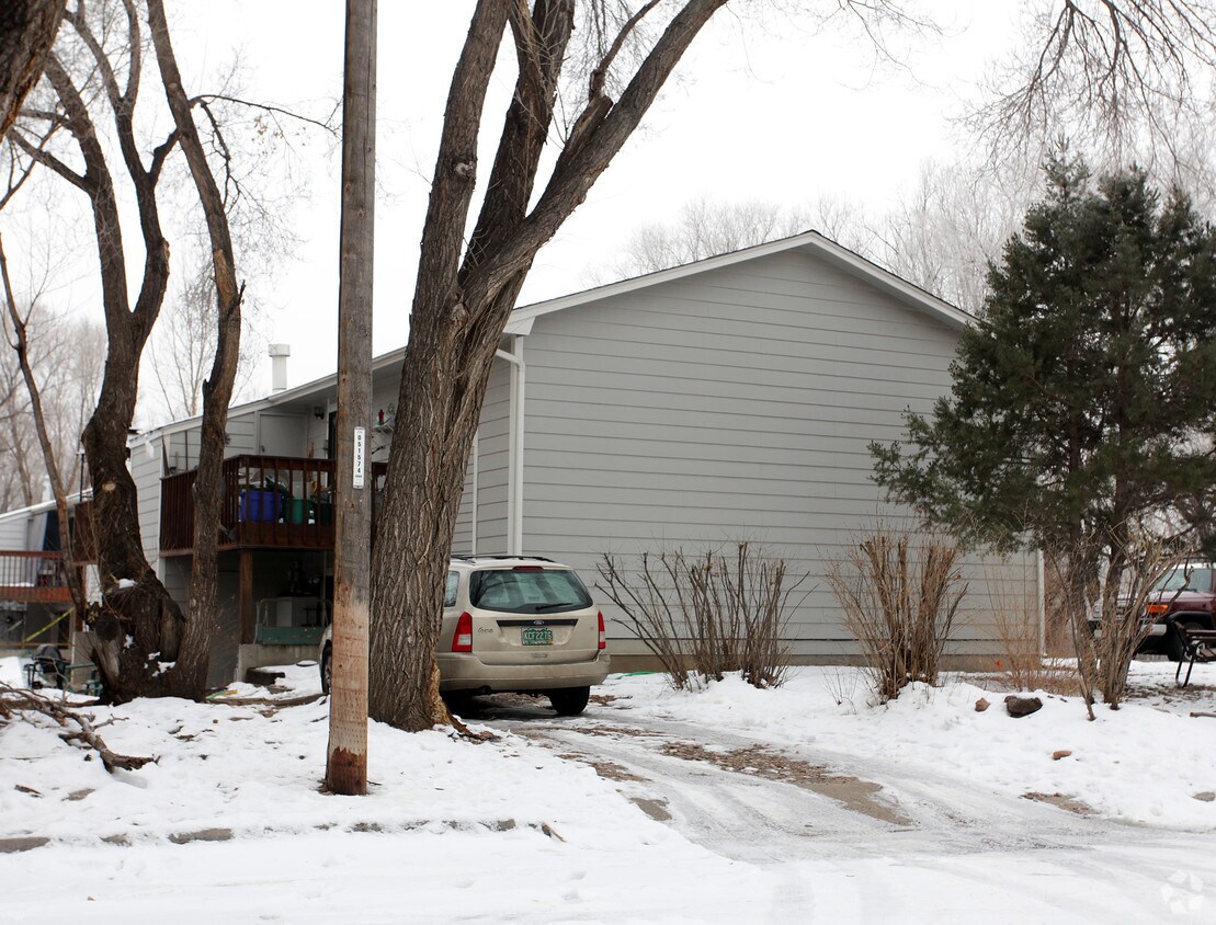 Building Photo - 455 W Van Buren St