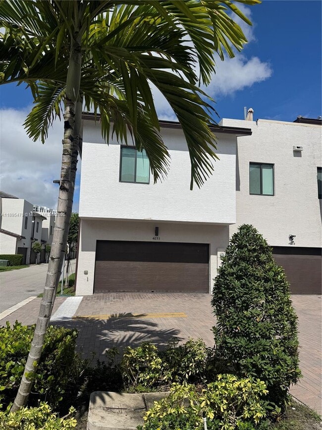 Building Photo - 4693 NW 83rd Pl