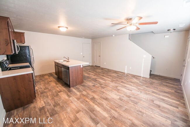 Building Photo - 3 br, 2.5 bath House - 4348 Ashburn Way