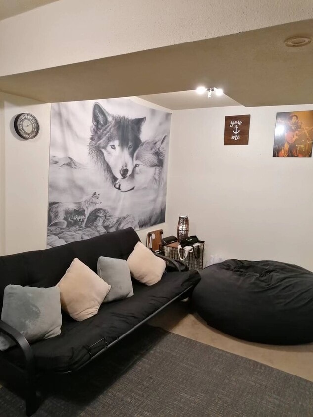 Building Photo - 260 Mcnicoll Av