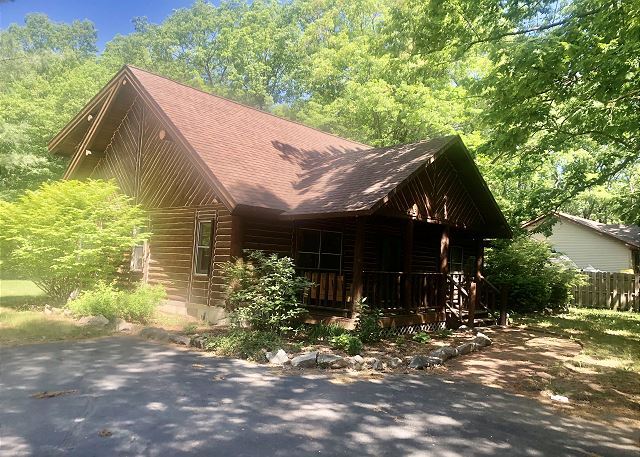 Front Of Home w/ Covered Porch - 5452 Karlin Rd