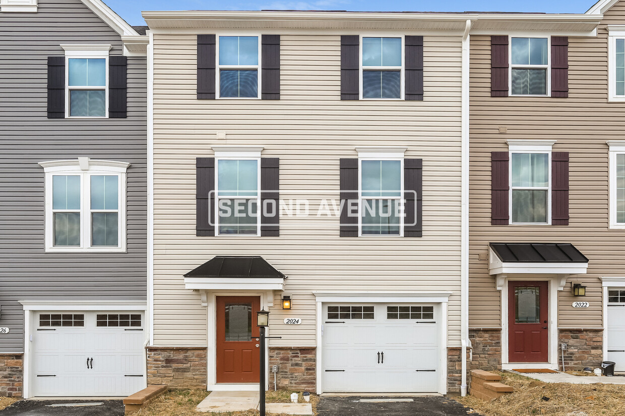Primary Photo - 2024 Cade DR