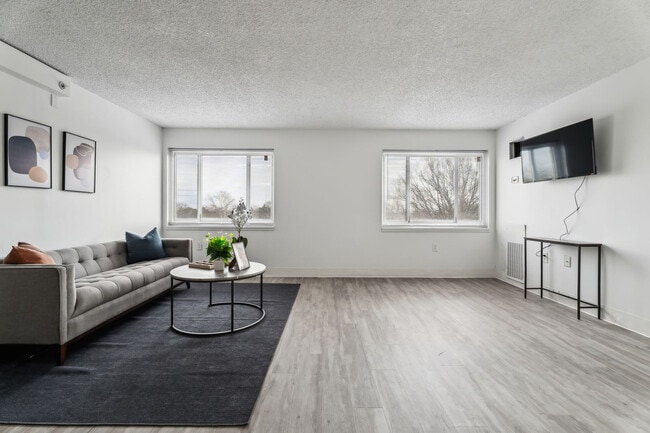 Building Photo - 1711 Bellevue Ave
