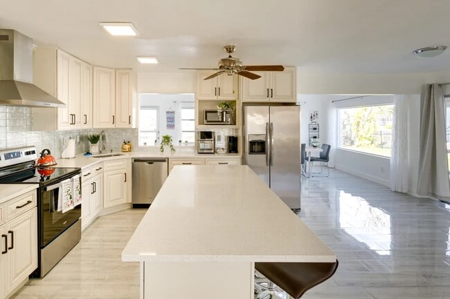 Foto del edificio - 5201 Forbes Terrace