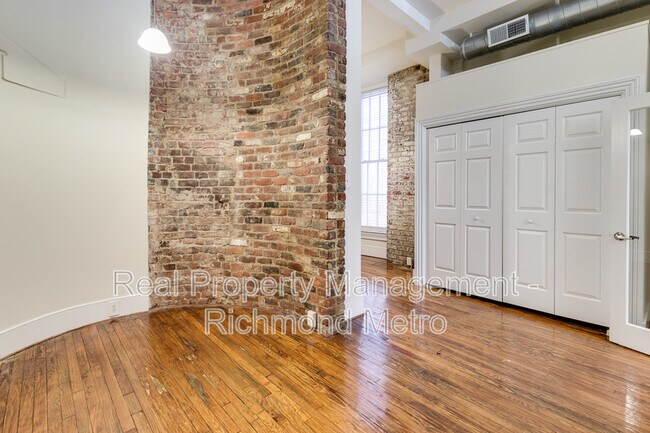 Foto del edificio - 1321 1/2 E. Main St.