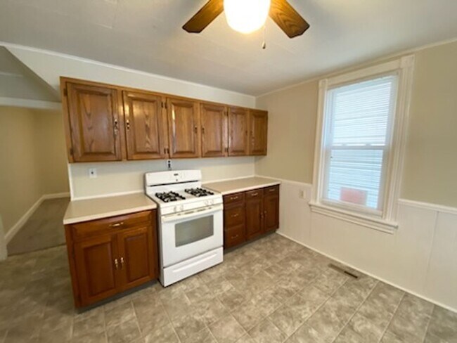 Foto del edificio - 3 Bedroom Duplex!