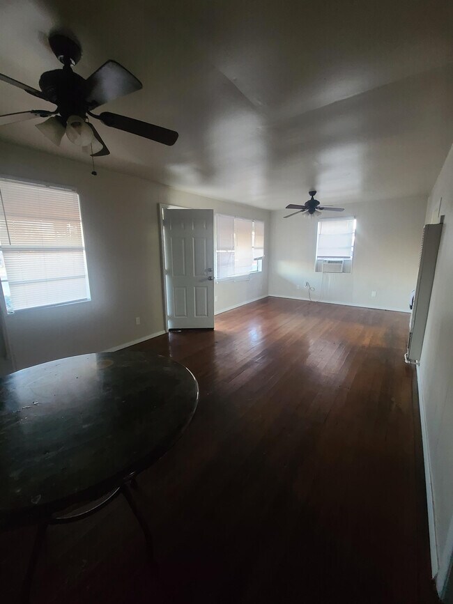 Building Photo - 3309 S Brock Dr