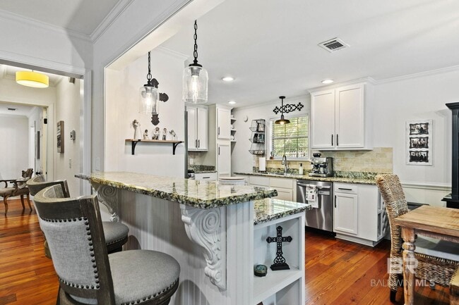 Building Photo - 2 Echo Ln