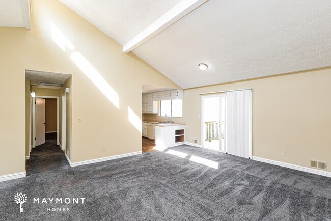 Building Photo - 9440 Hidden Branch Dr