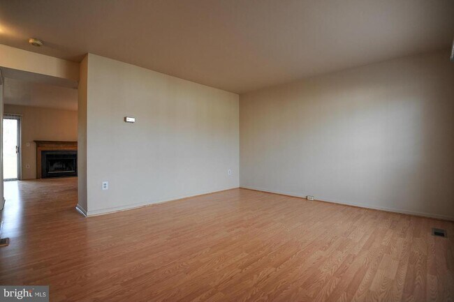 Foto del edificio - 128 Sulgrave Ct