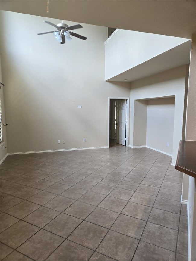 Foto del edificio - 4918 Grapevine Lake Ct