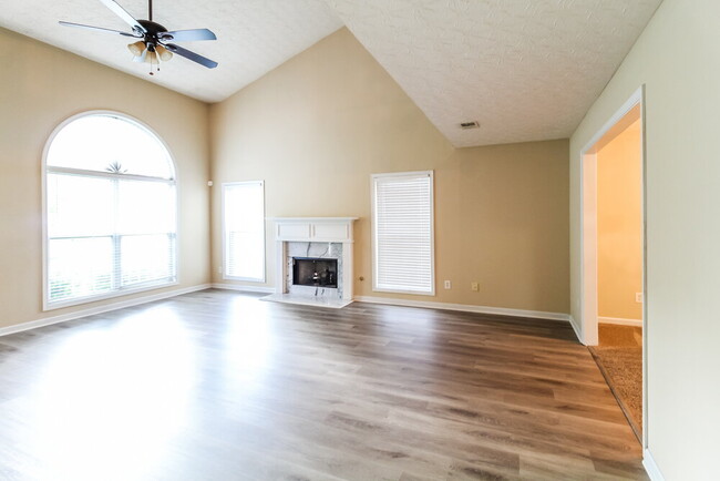 Foto del edificio - 3289 McEver Park Cir