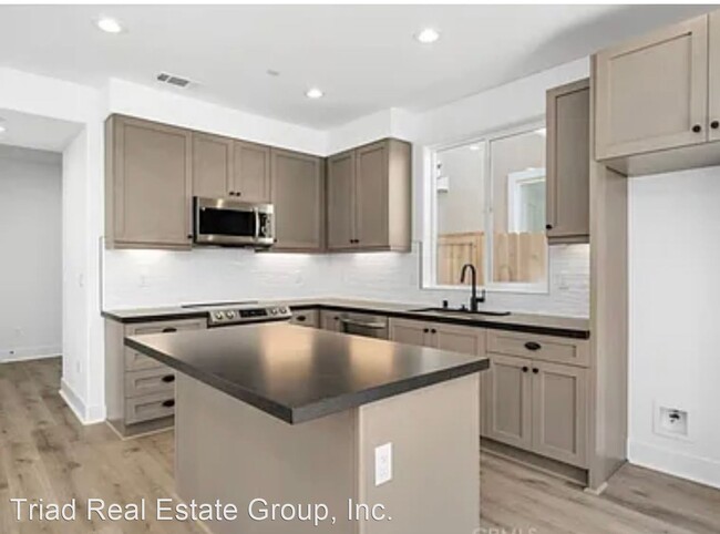 Building Photo - 4 br, 3.5 bath House - 1837 San Luis Ranch...