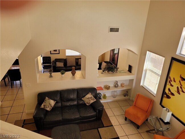 Building Photo - 144 Beaver Falls Ave