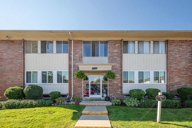 Edificio exterior - Huntington on the Hill