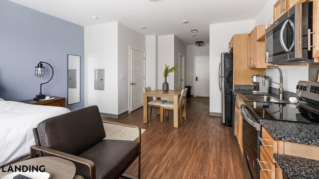 Building Photo - 302 13th St S