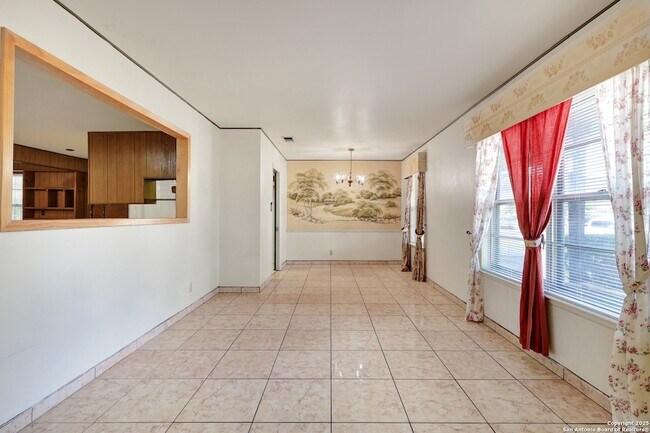 Foto del edificio - 166 Meadow Trail Dr